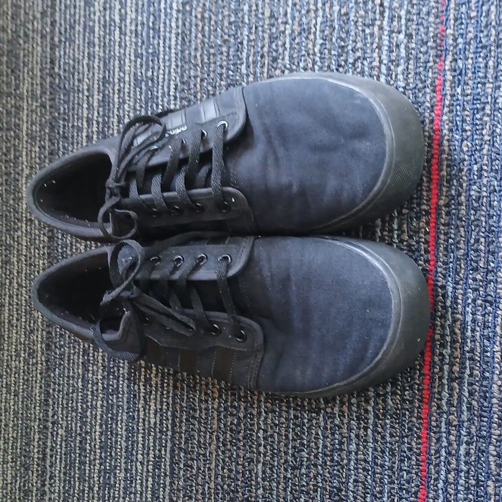 Adidas black canvas sneakers Mens 10 - Picture 2 of 9